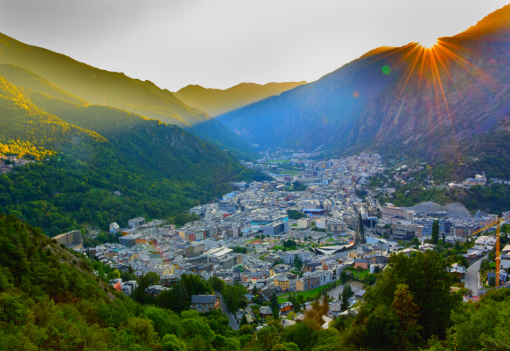 ¿Alquilar o comprar en Andorra? Pros y contras para tomar la mejor decisión ¿Alquilar o comprar en Andorra? Pros y contras para tomar la mejor decisión