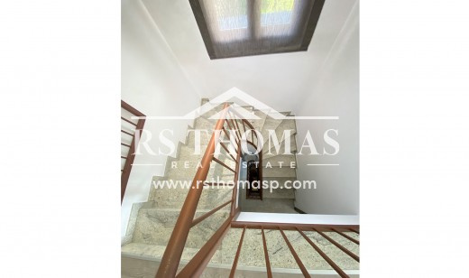 Attached house for sale in Anyos