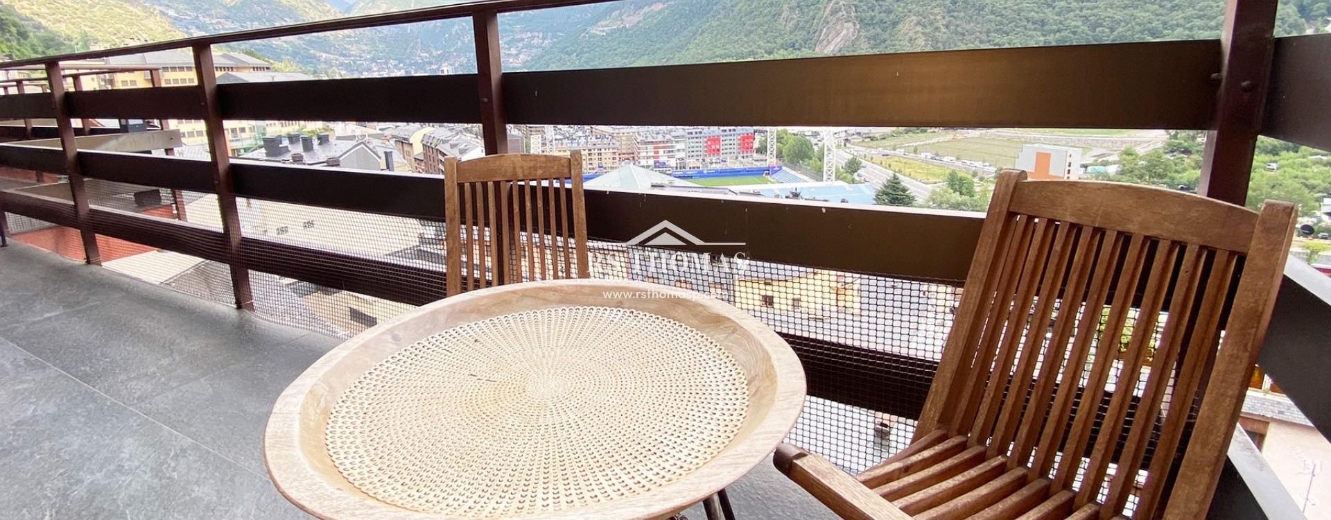 Location longue durée - Appartement -
Andorra La Vella