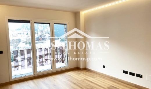 Compra - Planta baixa -
Canillo