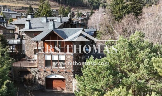 Sale - Attached House -
Escás