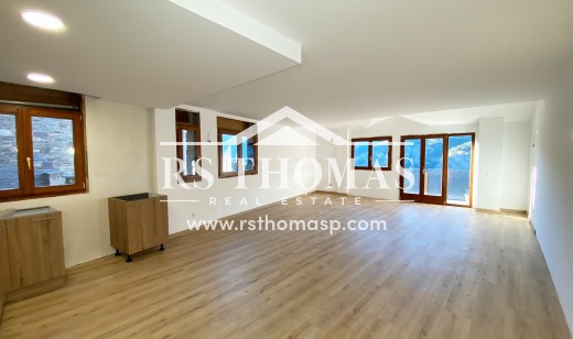 Compra - Piso -
Canillo
