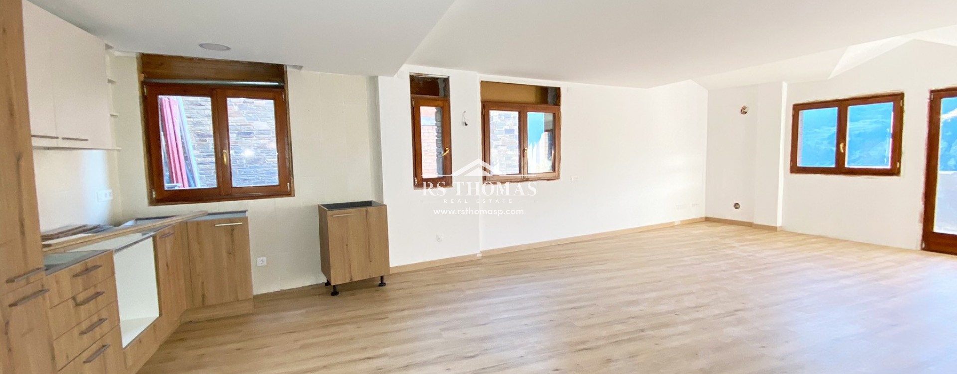 Compra - Piso -
Canillo