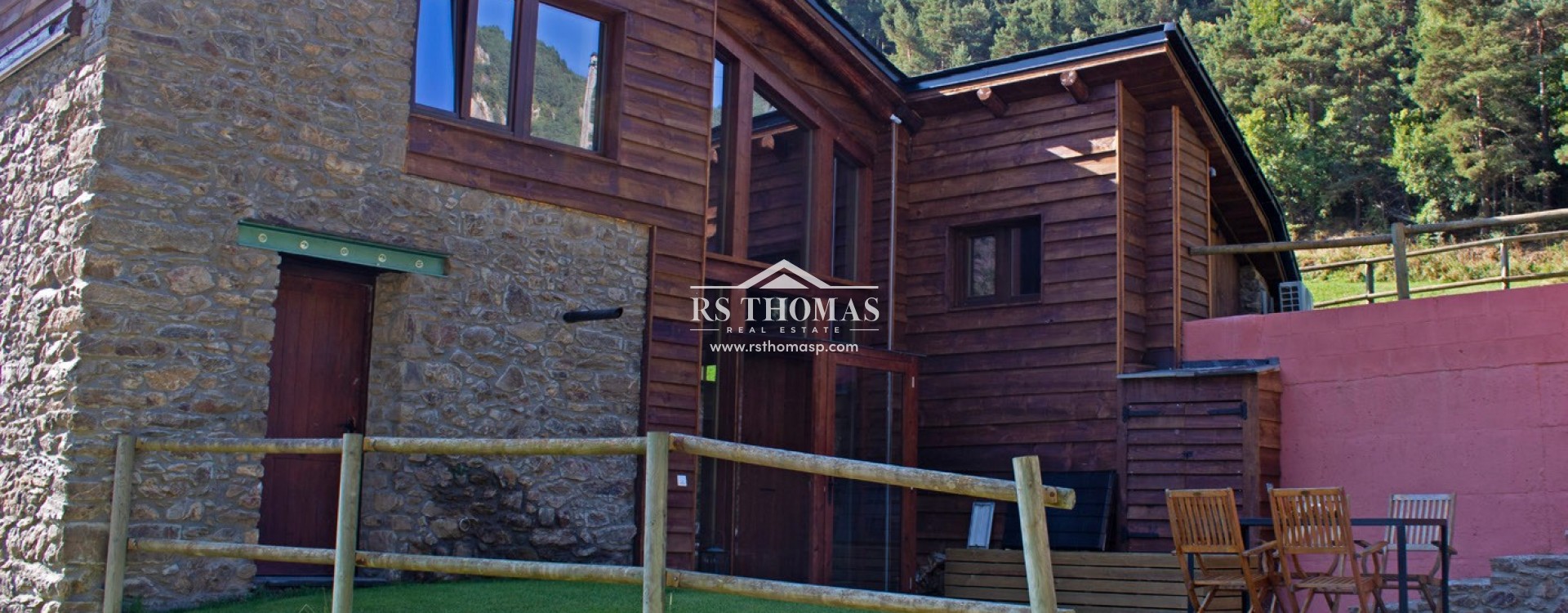Location longue durée - Appartement -
Sant Juliá de Lória