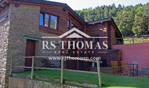 Location longue durée - Appartement -
Sant Juliá de Lória