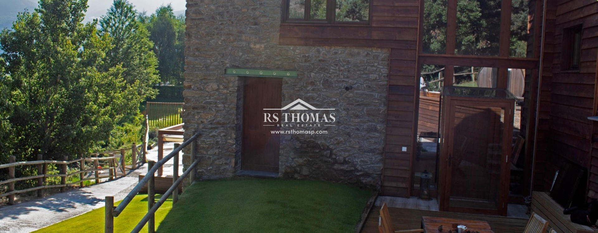 Location longue durée - Appartement -
Sant Juliá de Lória