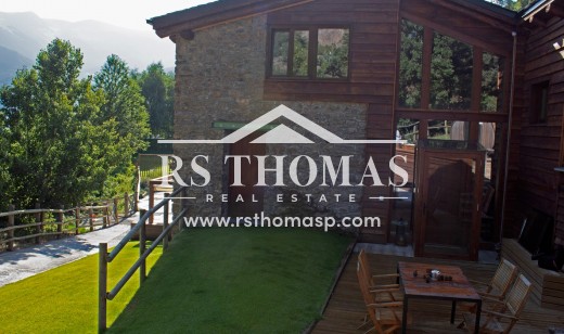 Location longue durée - Appartement -
Sant Juliá de Lória