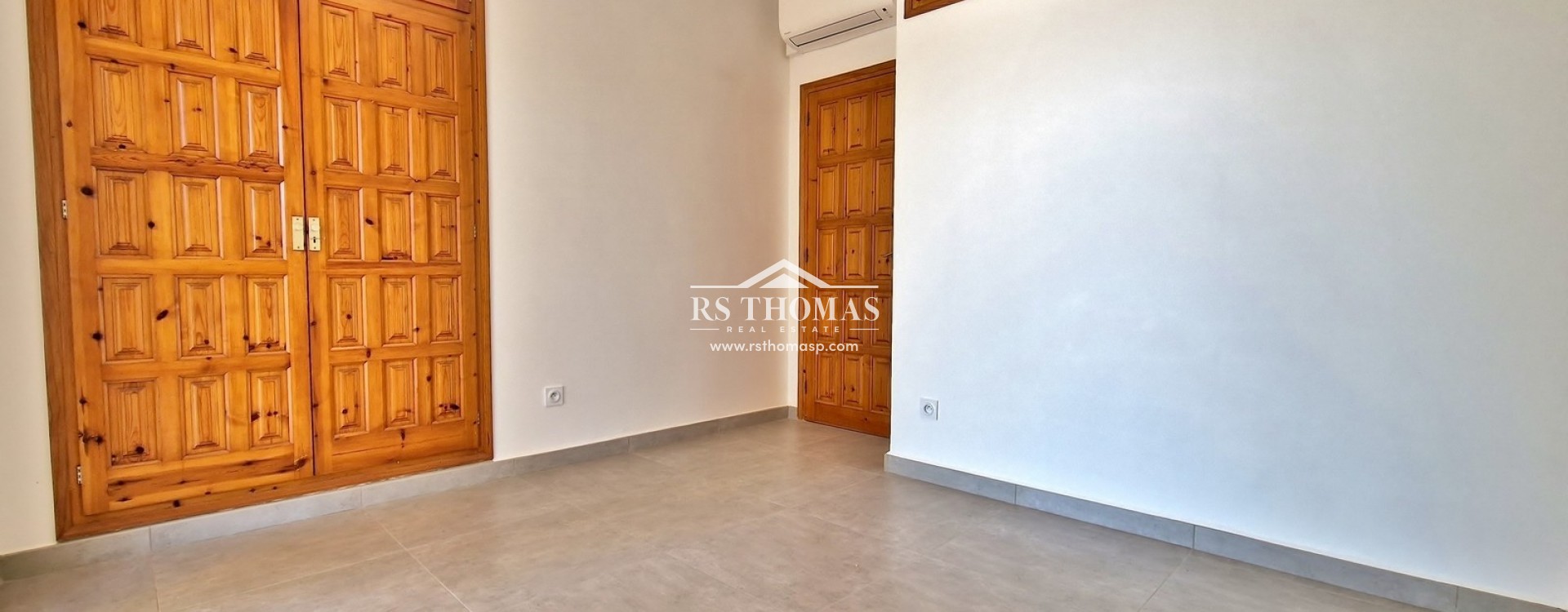 Compra - Villa -
España - Rosas