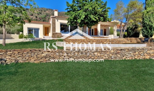 Compra - Villa -
España - Rosas