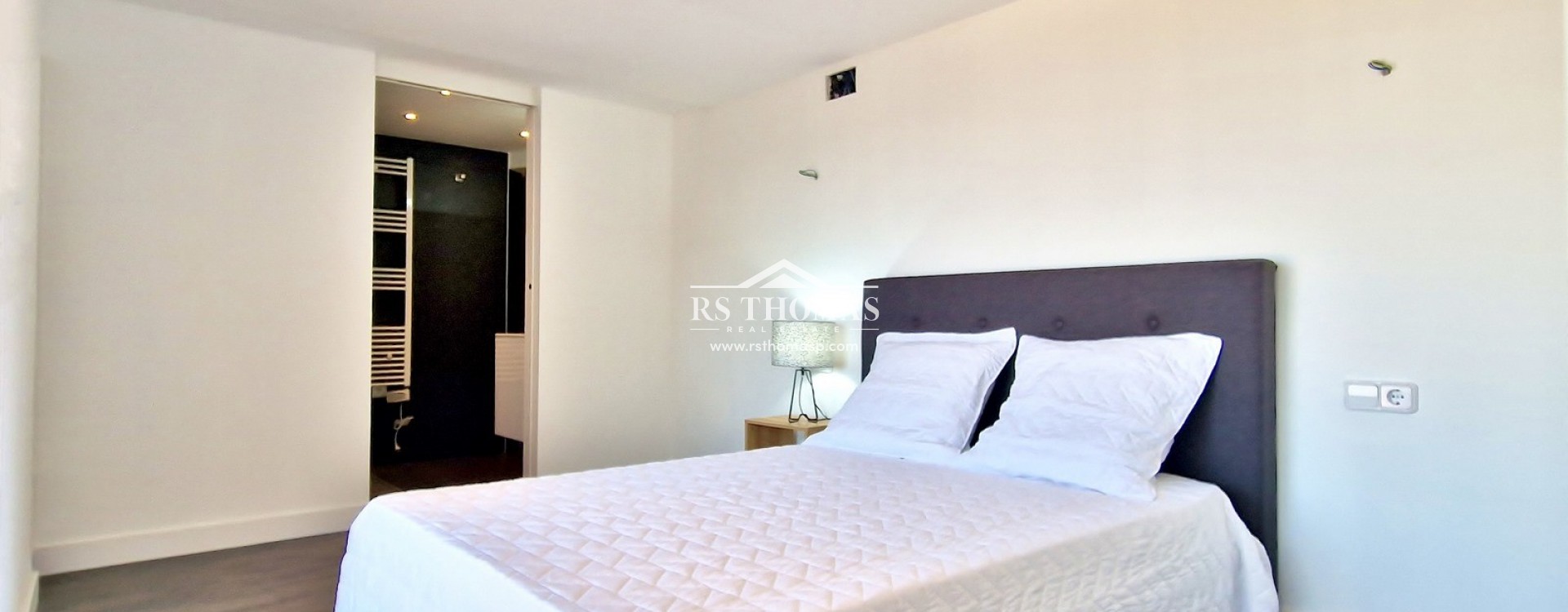 Compra - Villa -
España - Rosas