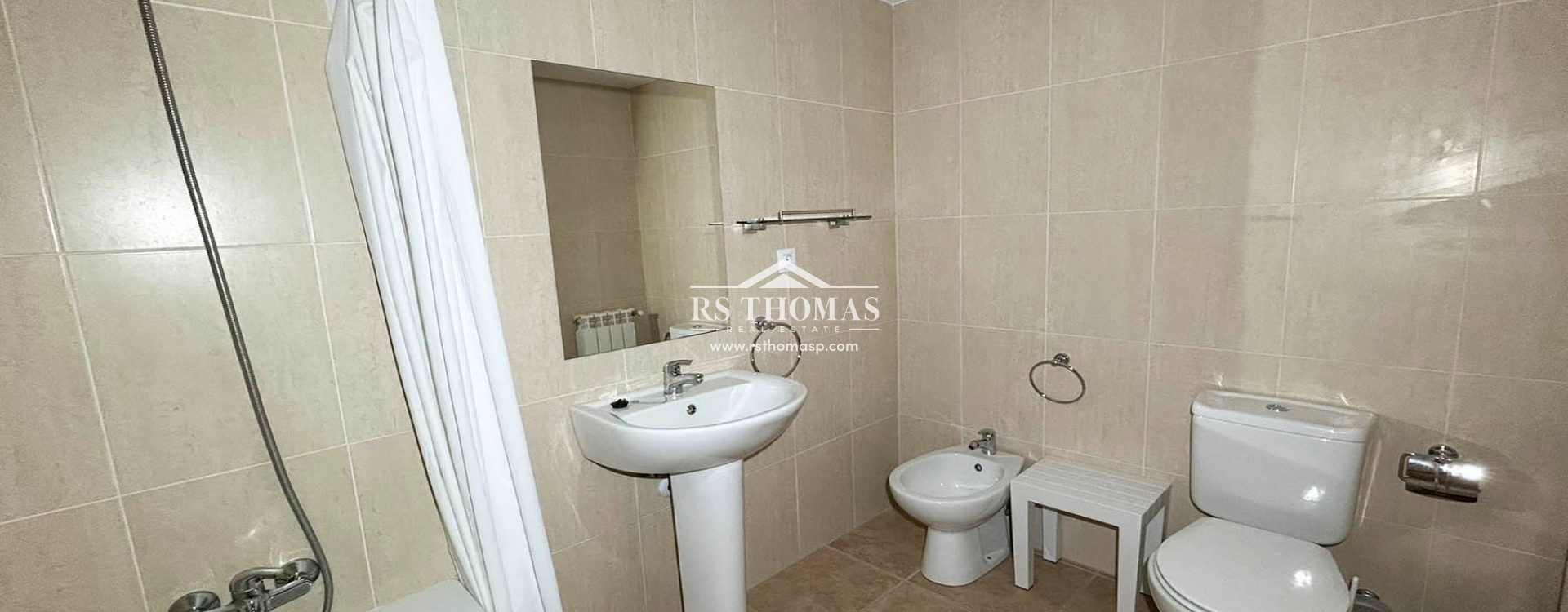 Location longue durée - Appartement -
Ransol