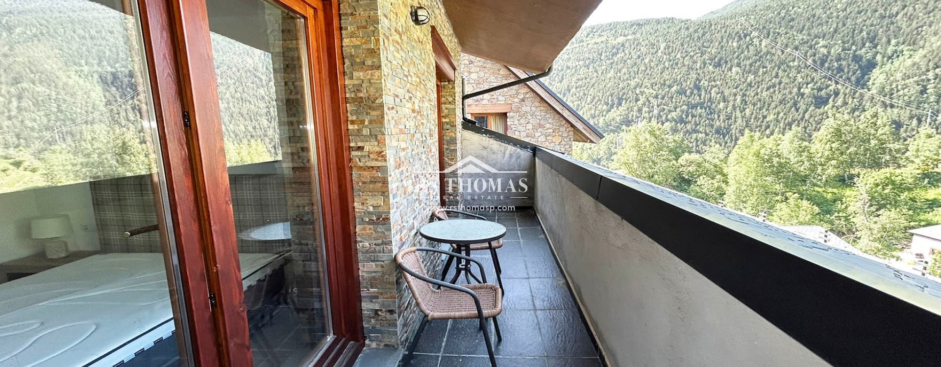 Location longue durée - Appartement -
Ransol