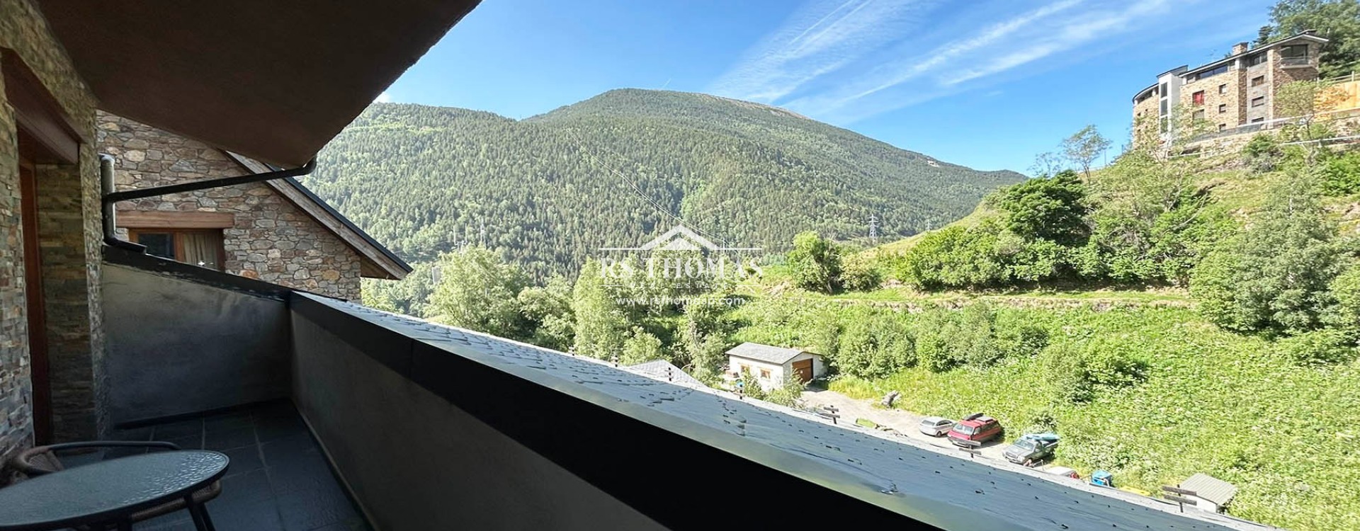 Location longue durée - Appartement -
Ransol