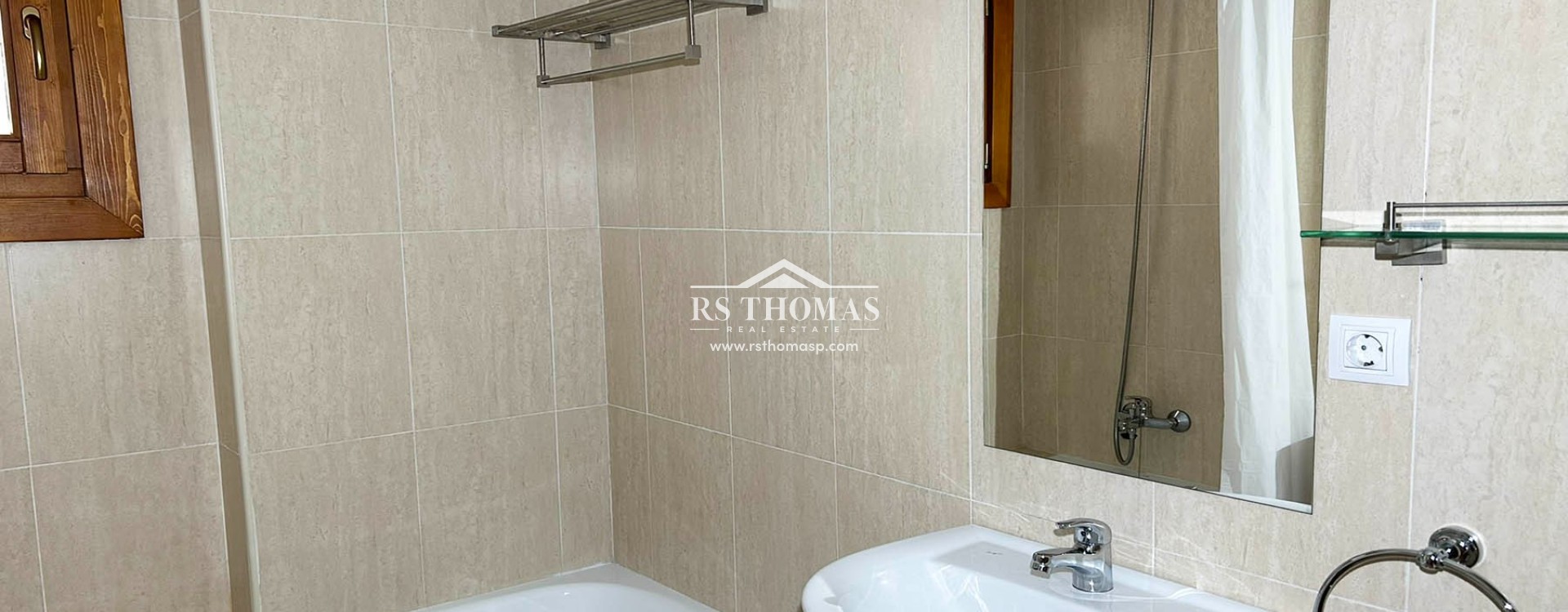 Location longue durée - Appartement -
Ransol