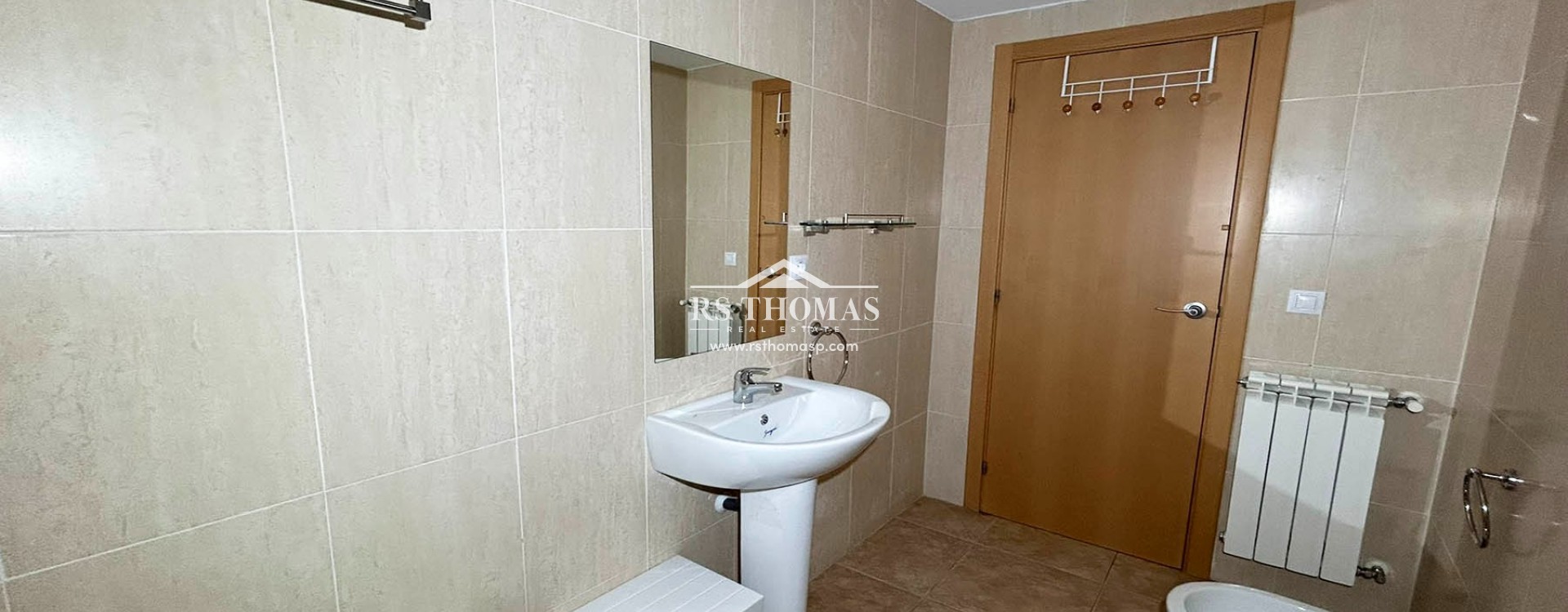 Location longue durée - Appartement -
Ransol