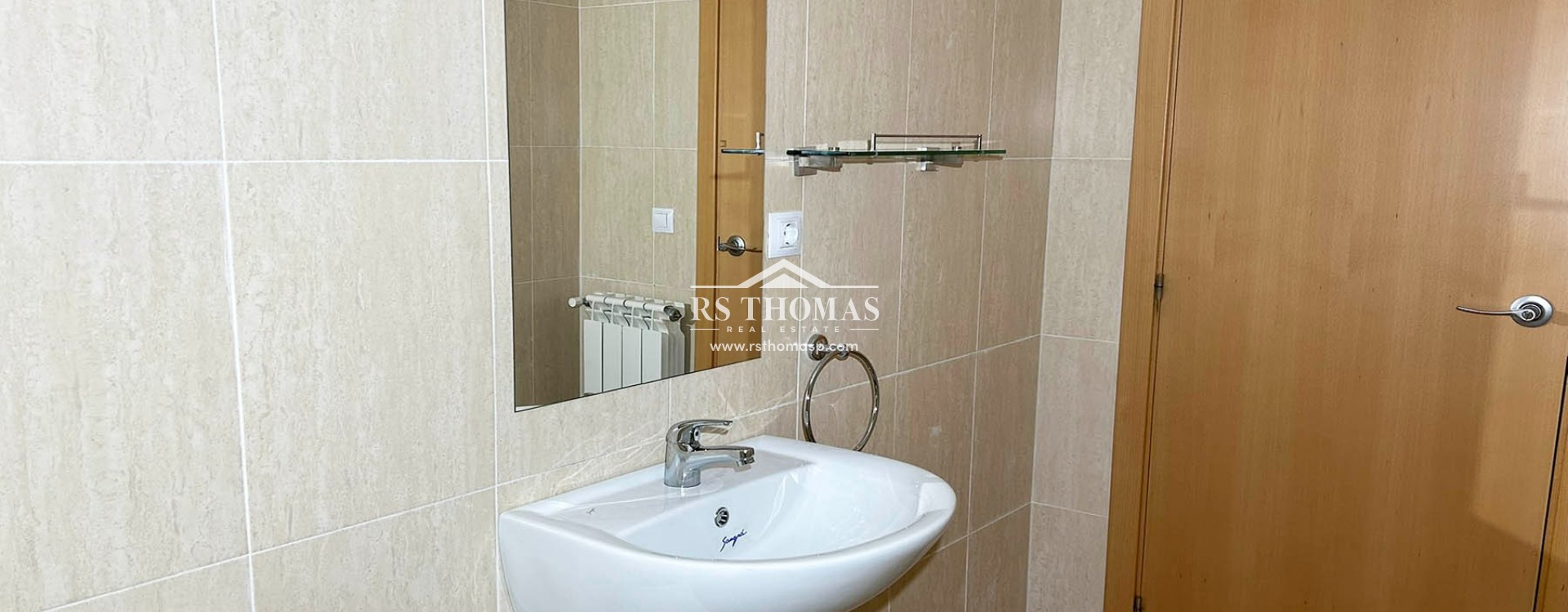 Location longue durée - Appartement -
Ransol