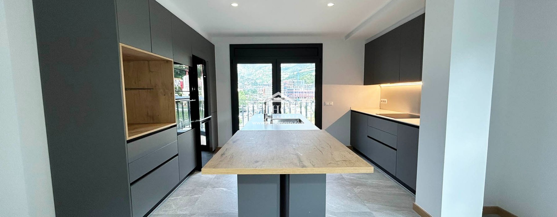 Location longue durée - Appartement -
Andorra La Vella
