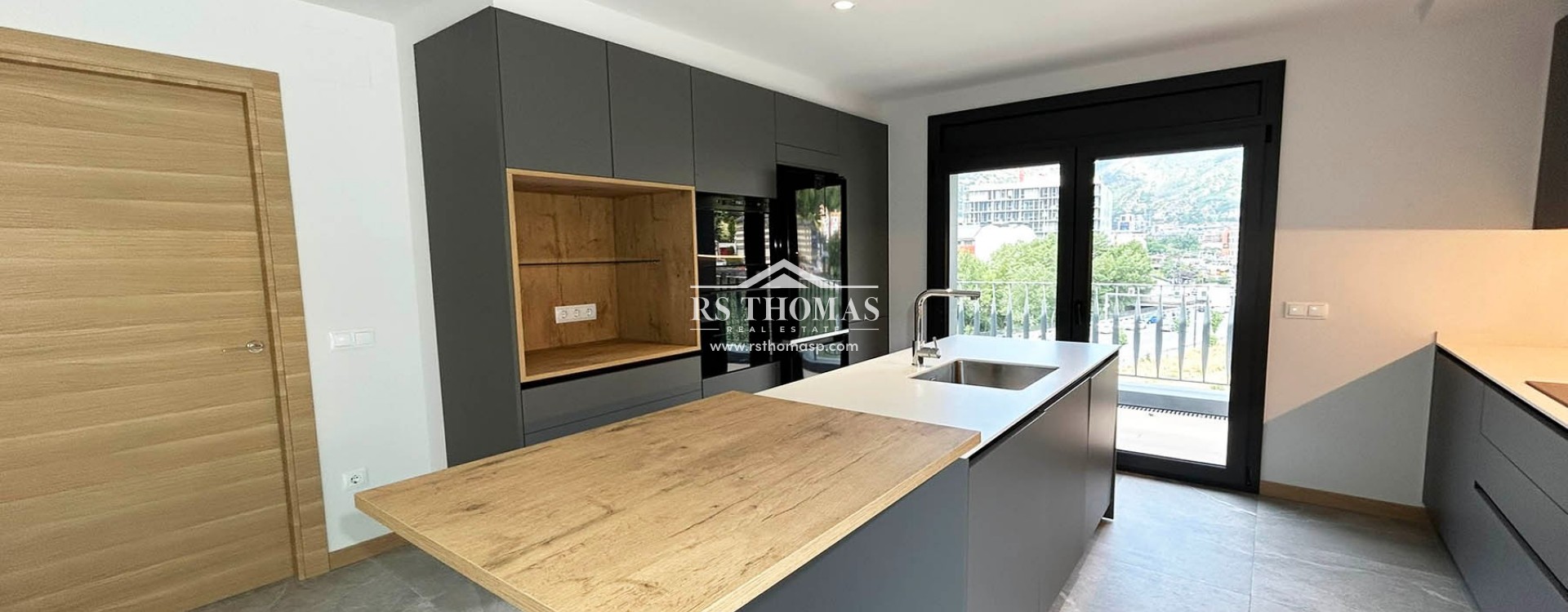 Location longue durée - Appartement -
Andorra La Vella