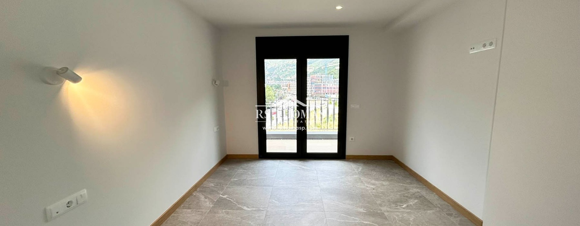 Location longue durée - Appartement -
Andorra La Vella