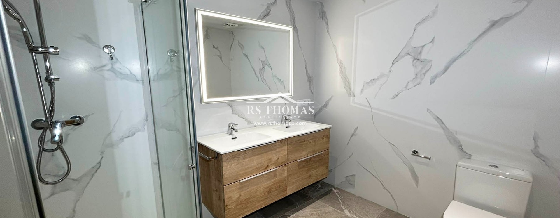 Location longue durée - Appartement -
Andorra La Vella