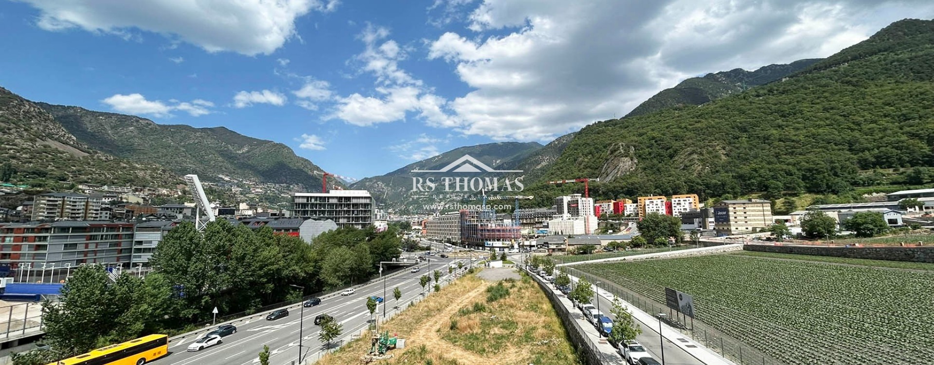 Rental - Penthouse -
Andorra La Vella