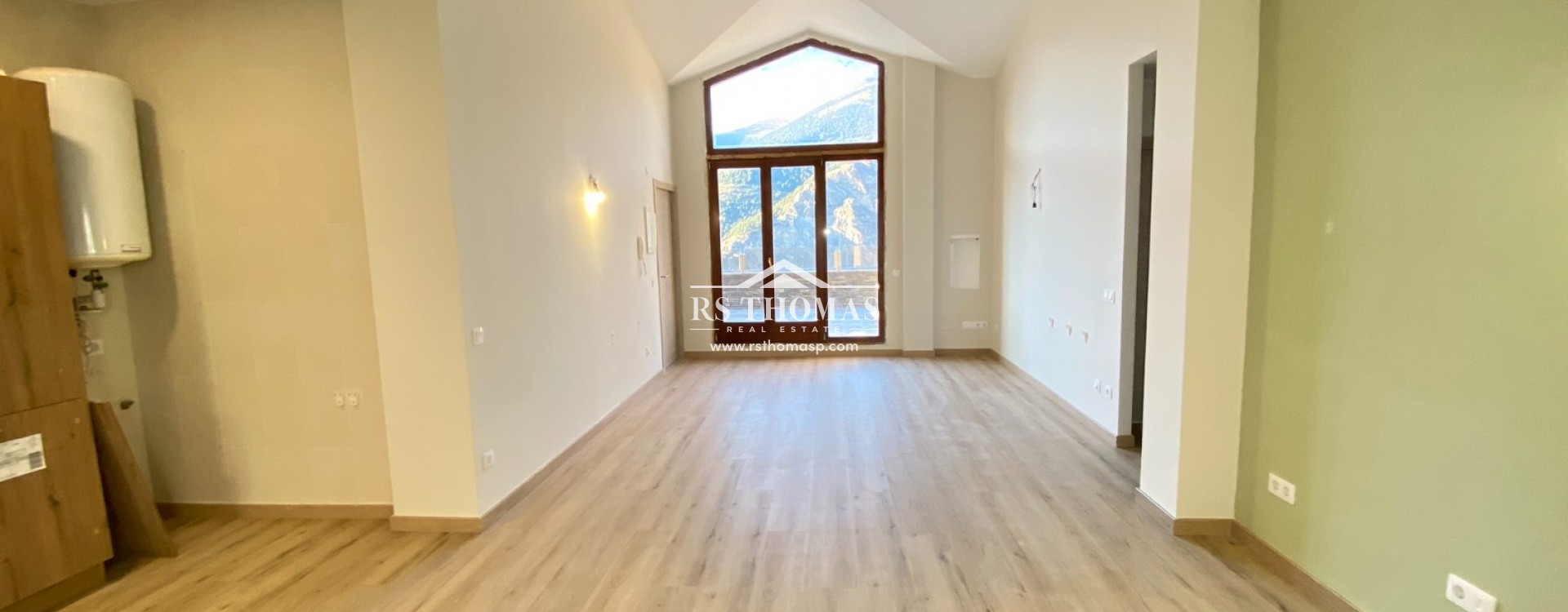 Compra - Piso -
Canillo