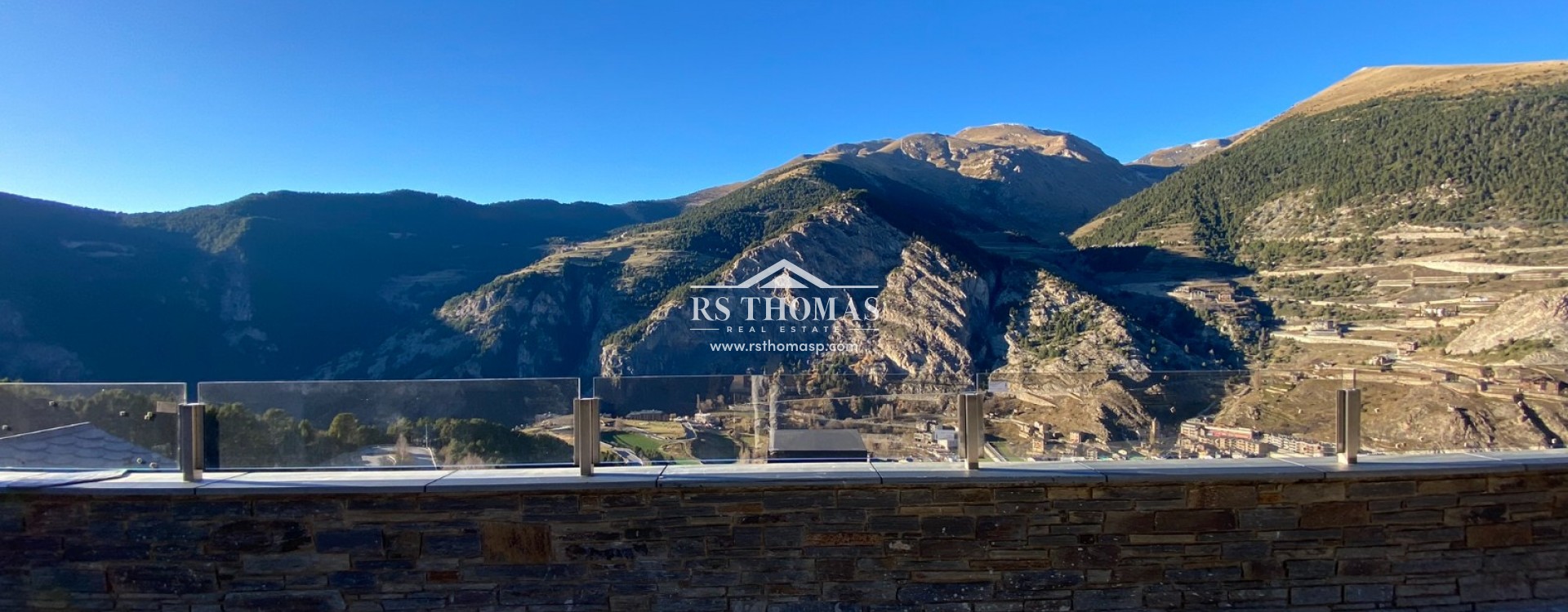 Compra - Piso -
Canillo