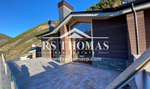 Compra - Piso -
Canillo