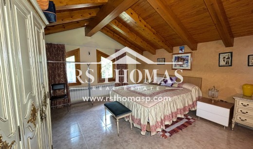 Sale - Chalet -
Arinsal