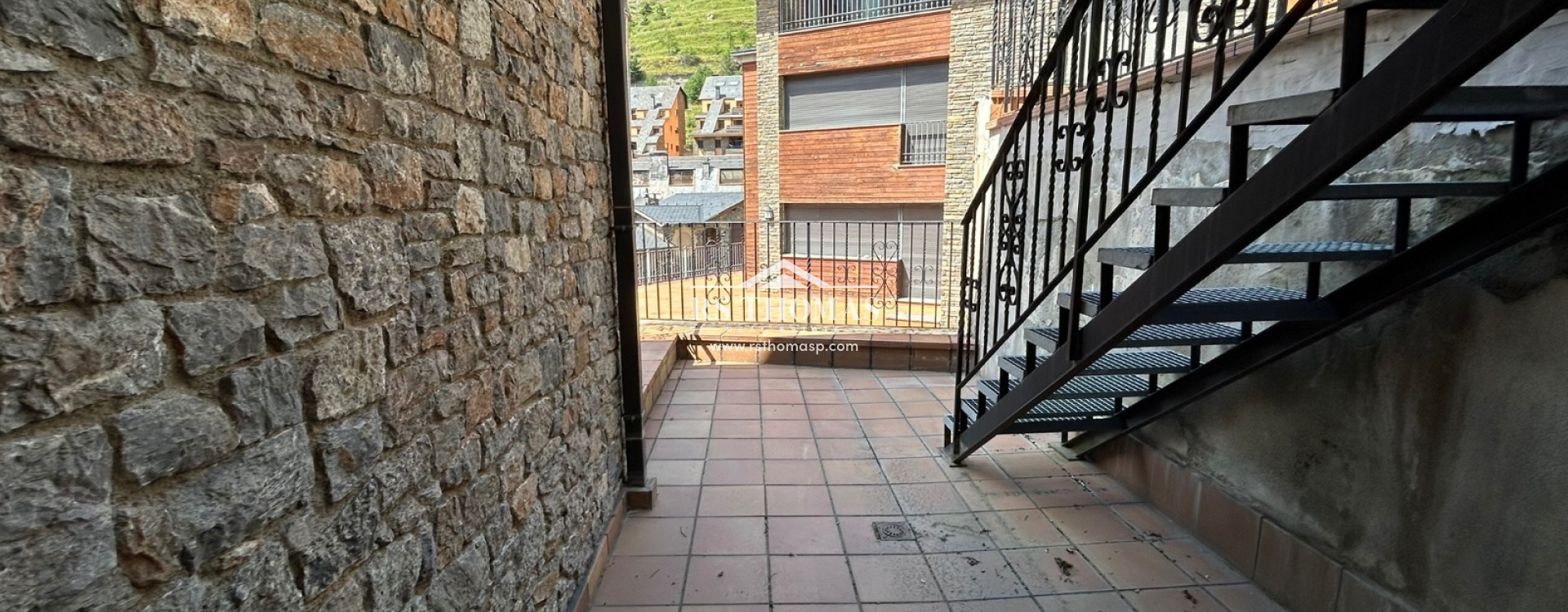 Sale - Chalet -
Arinsal
