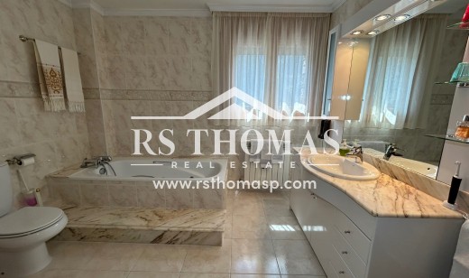 Sale - Chalet -
Arinsal