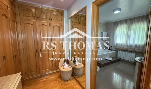 Sale - Chalet -
Arinsal
