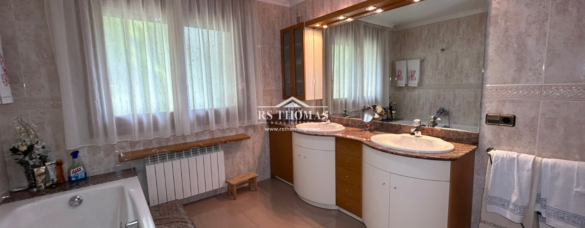 Sale - Chalet -
Arinsal