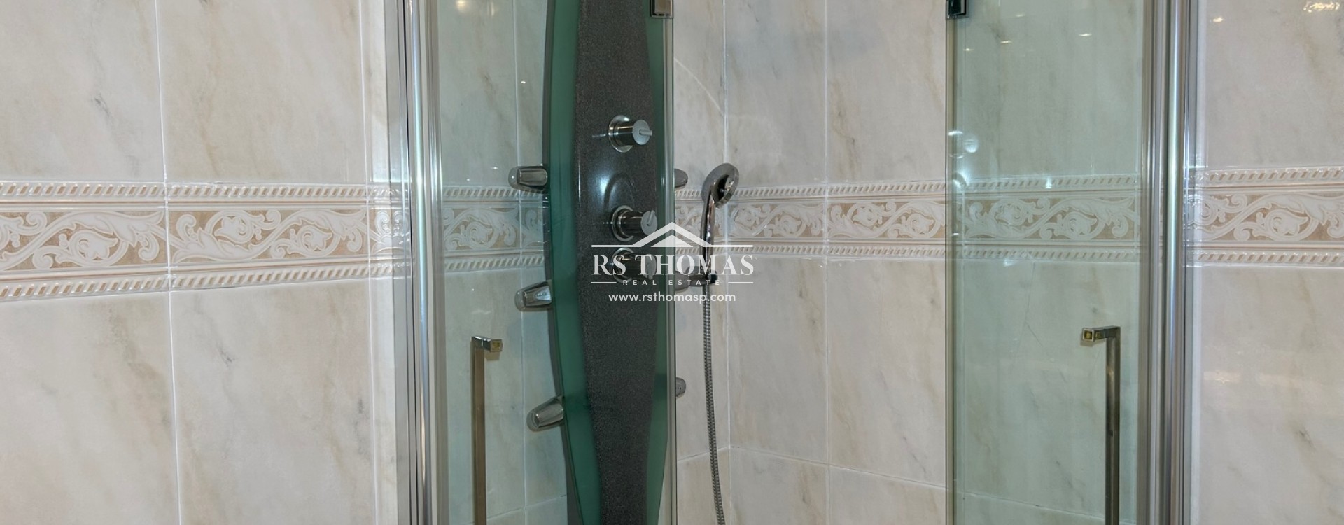 Sale - Chalet -
Arinsal