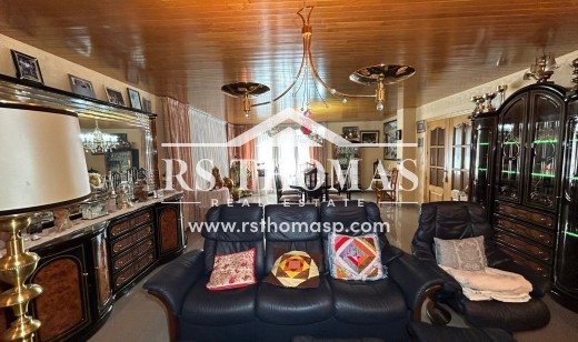 Sale - Chalet -
Arinsal