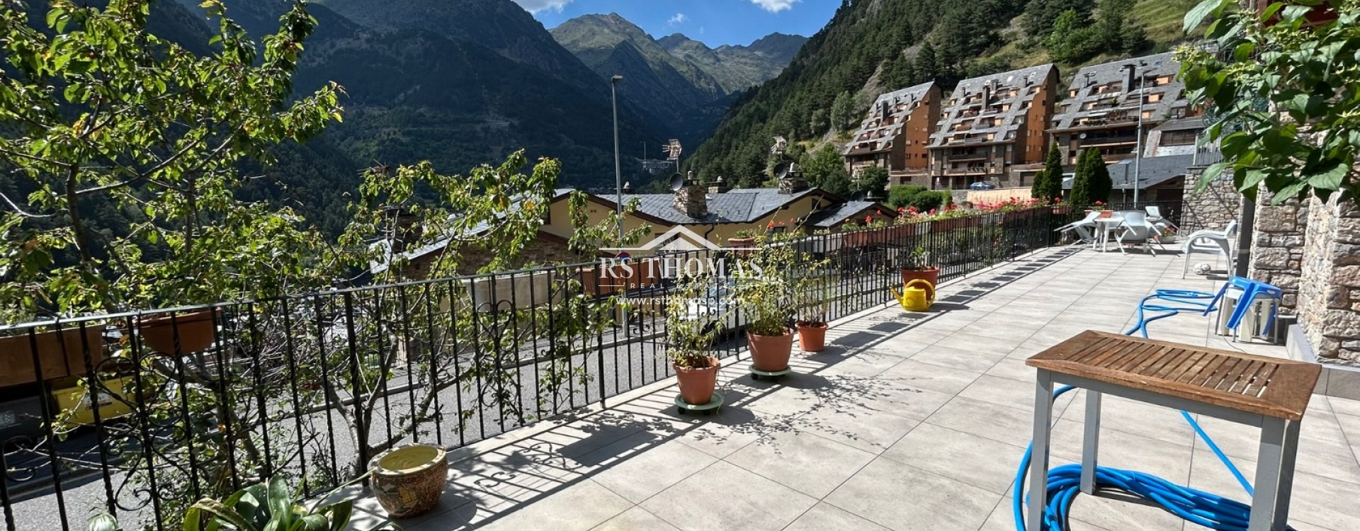 Sale - Chalet -
Arinsal