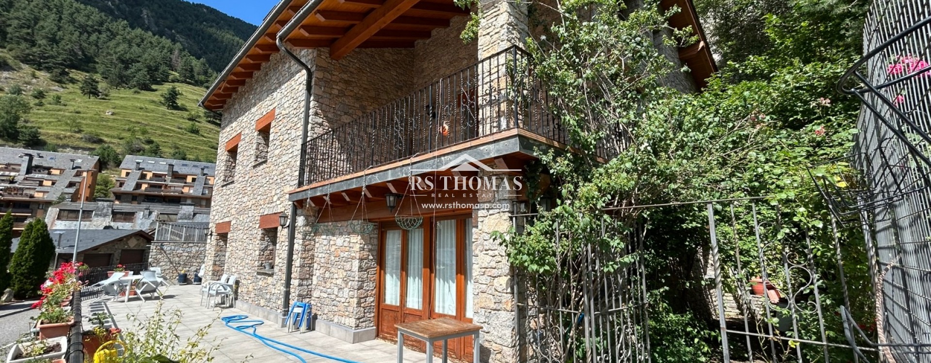 Sale - Chalet -
Arinsal