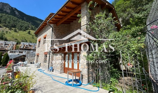 Sale - Chalet -
Arinsal