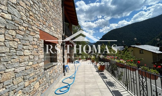 Sale - Chalet -
Arinsal