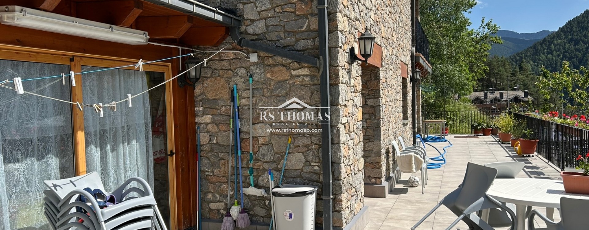 Sale - Chalet -
Arinsal