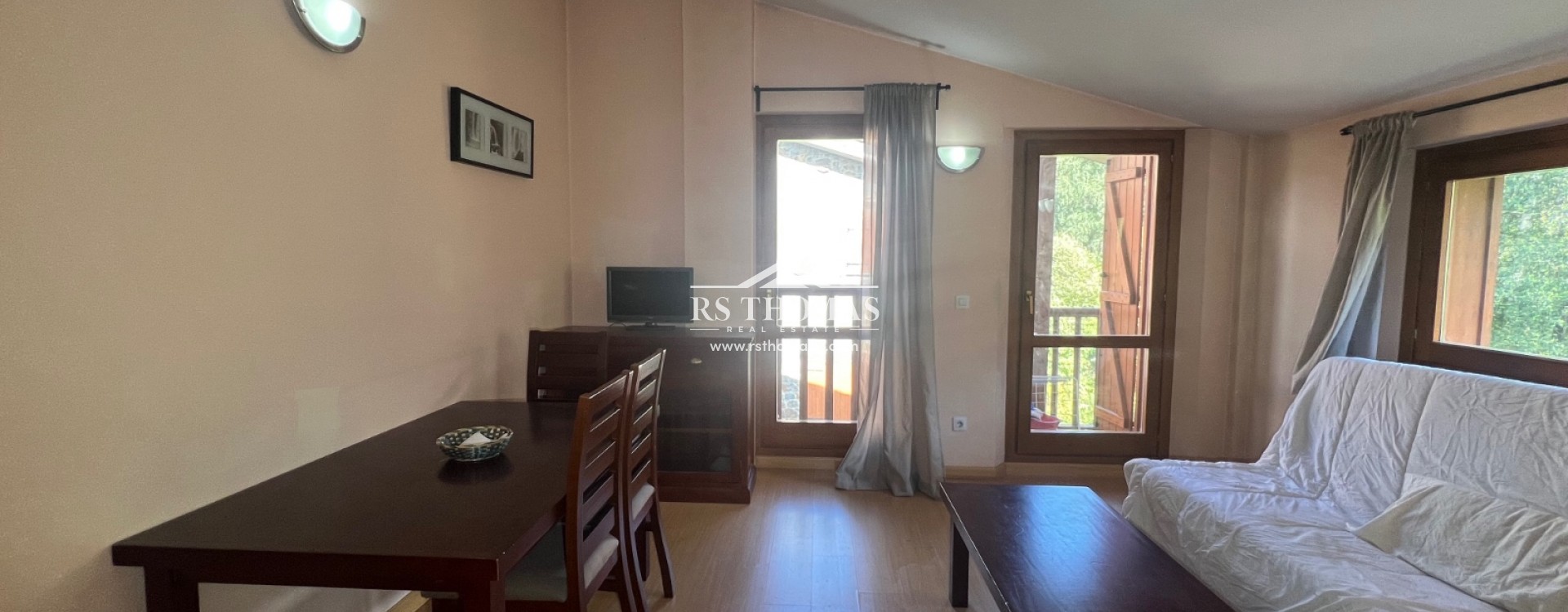 Compra - Piso -
Soldeu