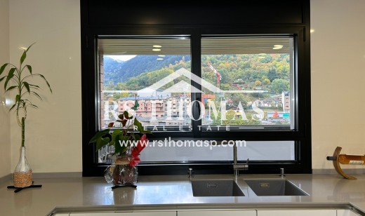 Compra - Ático -
Vila