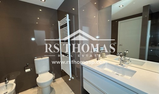 Compra - Ático -
Vila