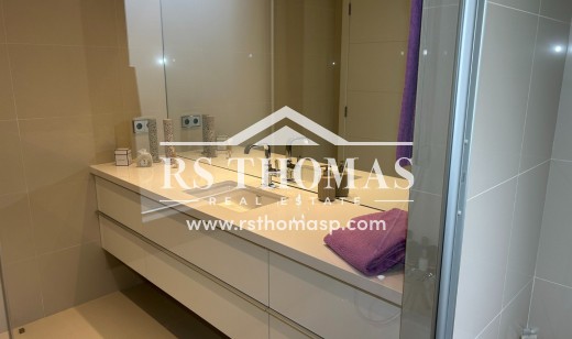 Compra - Ático -
Vila