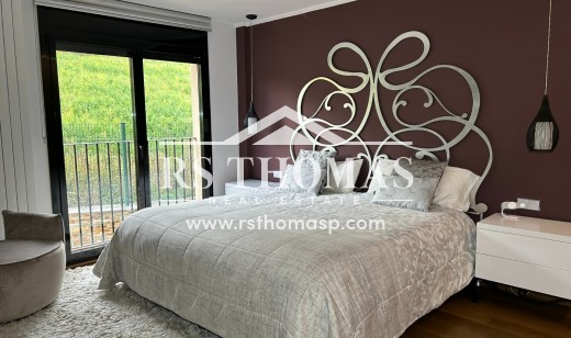 Compra - Ático -
Vila