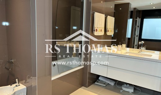 Compra - Ático -
Vila