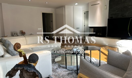 Compra - Ático -
Vila