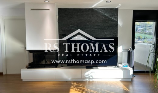 Compra - Ático -
Vila