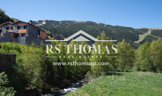 Compra - Casa adosada -
Canillo