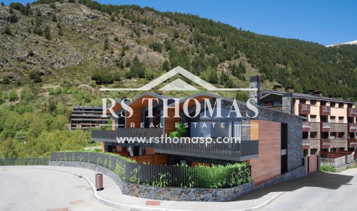 Compra - Casa adosada -
Canillo